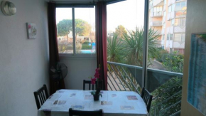 Appartement residence avec piscine a deux pas des plages